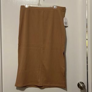 Time & Tru Midi Ribbed Skirt - Came - Size L - NWT